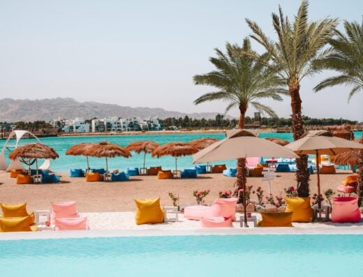 B12 Beach Club