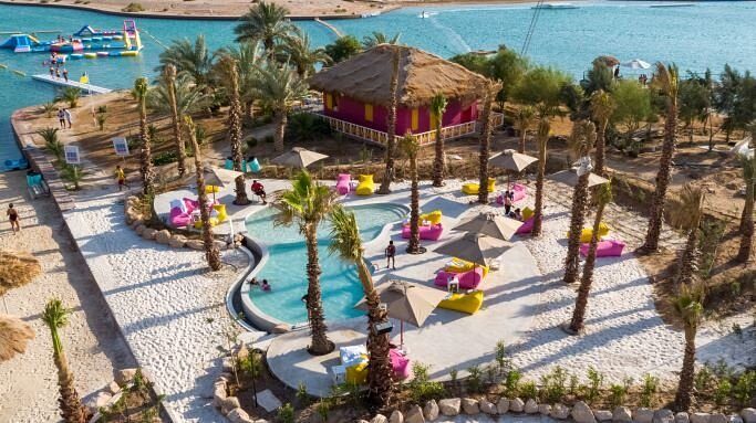 B12 Beach Club