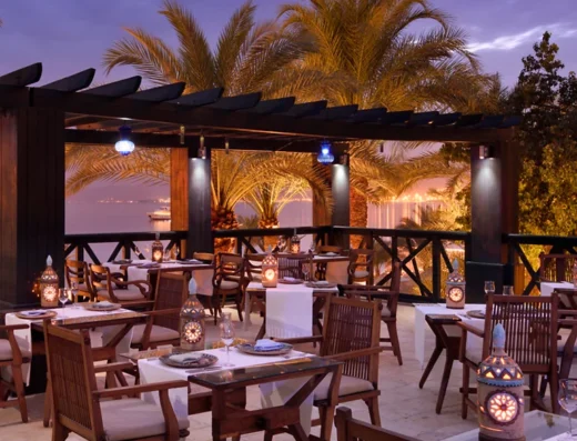 night atmospher at Red Sea grill restaurant in Movenpick Aqaba