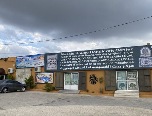 Mosaic house art & mosaics