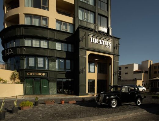 Bratus Hotel