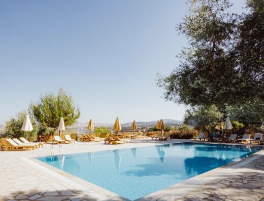 Mountain Breeze Lodge & Resort